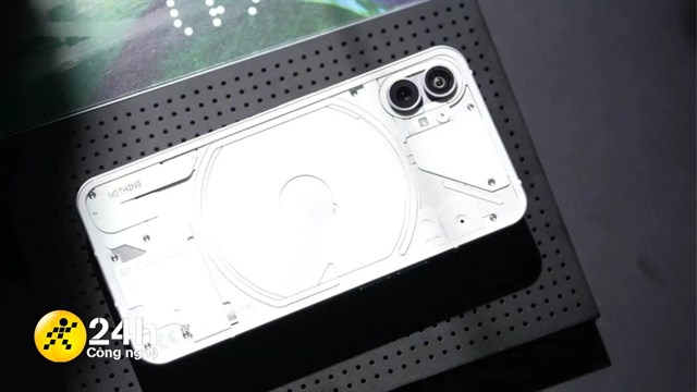 Nothing Phone (1) lộ tất tần tật từ giá bán, màu sắc đến cấu hình