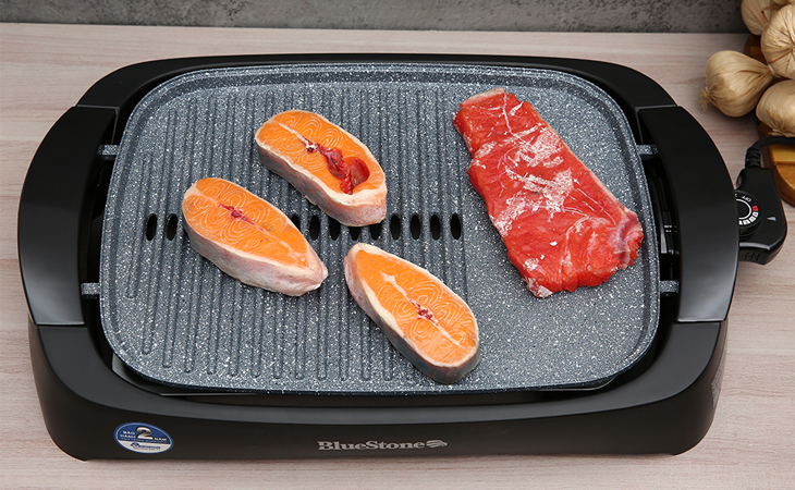 Bếp nướng điện BlueStone của nước nào? Có tốt không? > Thiết kế đơn giản, tinh tế