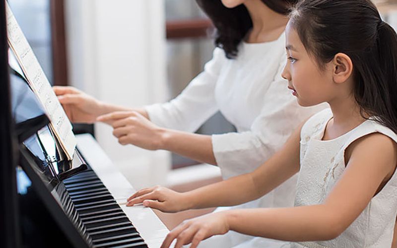 Lựa chọn chỗ học piano phù hợp với trẻ