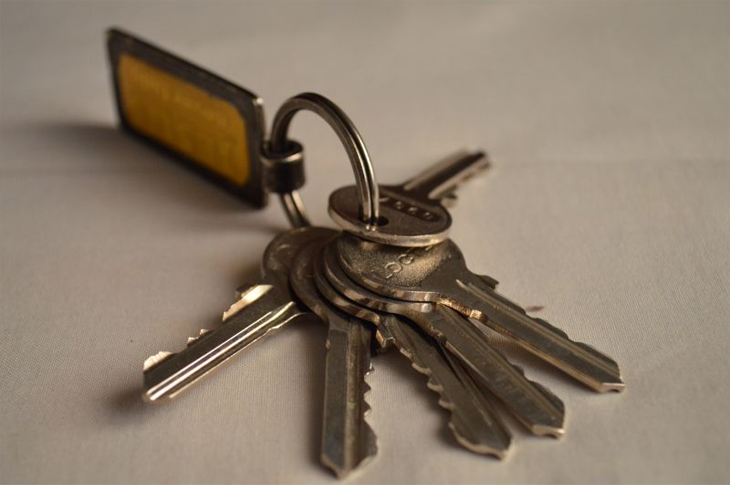 Keys left in pockets are potential hazards that can damage the machine