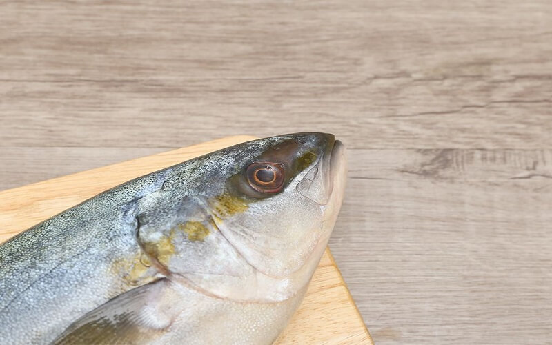 Omega 3 là loại axit béo dồi dào trong thịt cá cam có chức năng giảm cholesterol xấu