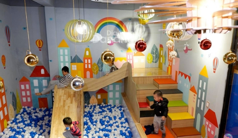 Top 5 quán cà phê có khu vui chơi cho bé, bố mẹ thoả sức 'chill' tại Hà Nội