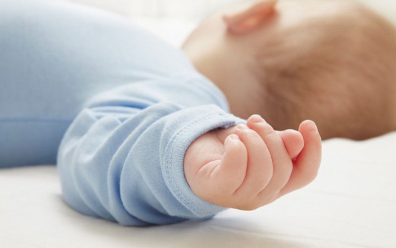Các câu hỏi về cắt móng tay cho trẻ sơ sinh