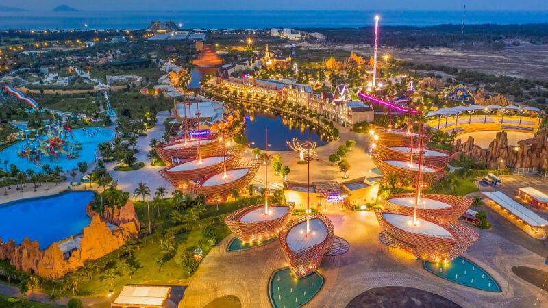 Giá vé tham quan VinWonders Nam Hội An mới nhất 2022