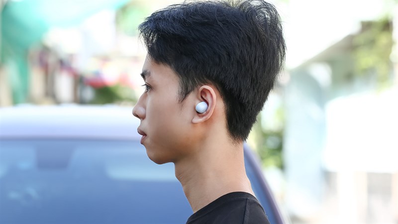 OPPO ENCO Buds ETI81 sở hữu khả năng mã hóa âm thanh cho ra chất âm mạnh, trầm ấm giúp tận hưởng nhiều thể loại nhạc khác nhau. 