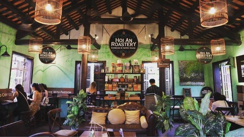 Không gian cổ điển tại Hội An Roastery