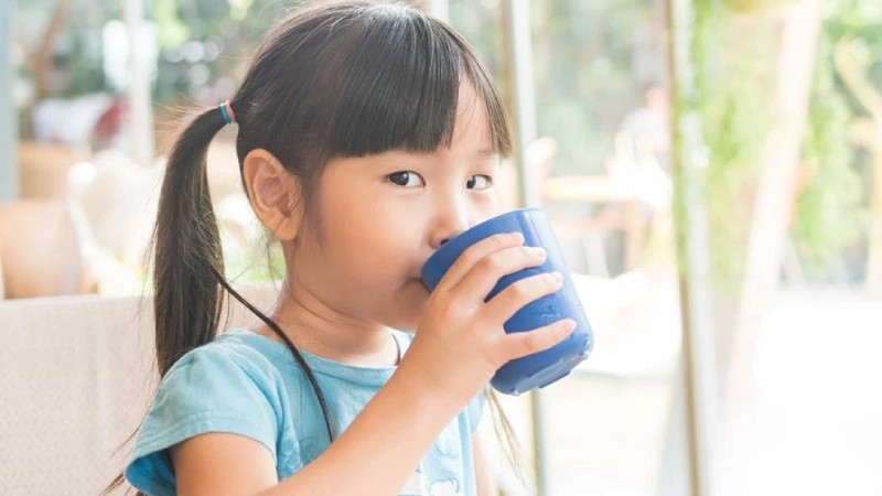 Uống nhiều nước