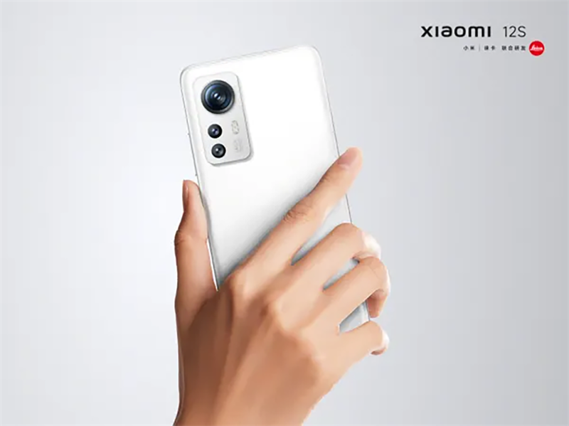 Xiaomi 12S màu trắng - mẫu smartphone chất lượng với thiết kế trang nhã, sang trọng và hiện đại. Hãy xem qua hình ảnh liên quan để trải nghiệm công nghệ tiên tiến và đẳng cấp của Xiaomi 12S màu trắng nhé!