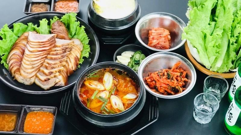 Món ăn Hàn Quốc hấp dẫn tại Yeol Kwang