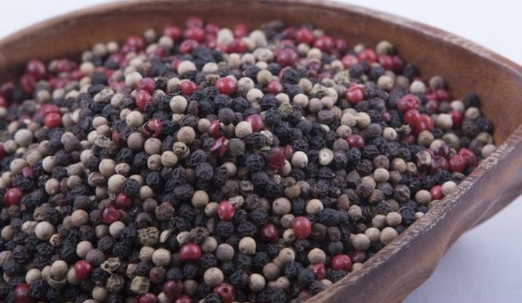 Giá tiêu hôm nay 4/7/2022: Tiếp tục đi ngang, dao động 69.000-72.000 đồng/kg