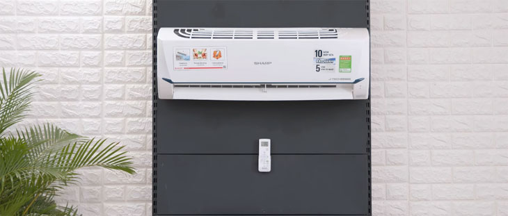 Máy lạnh Sharp Inverter 2 HP AH-X18XEW thích hợp sử dụng cho không gian quán cà phê, nhà hàng