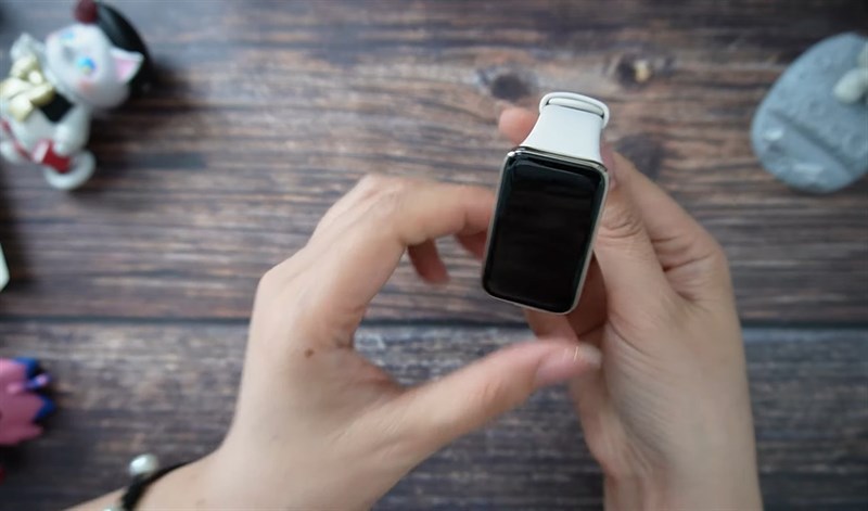 Trên tay Xiaomi Mi Band 7 Pro Trên tay Xiaomi Mi Band 7 Pro