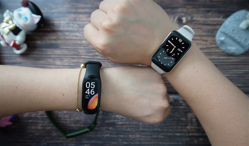 Trên tay Xiaomi Mi Band 7 Pro Trên tay Xiaomi Mi Band 7 Pro