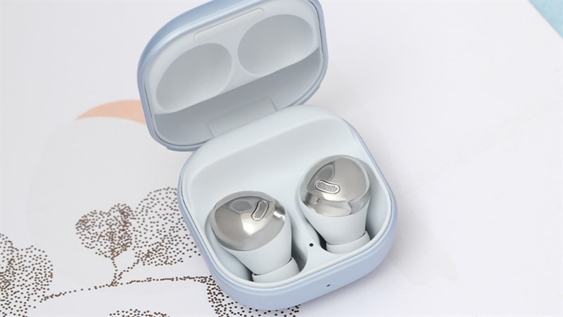 Vẻ ngoài sang chảnh của Galaxy Buds Pro.