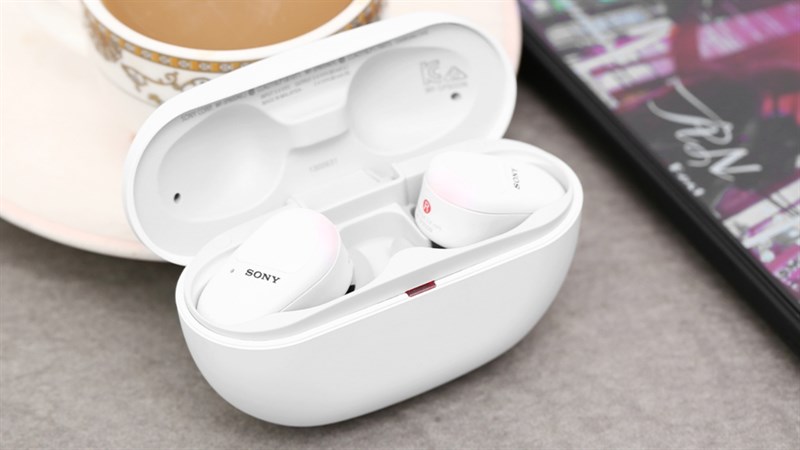 Thiết kế năng động và tinh tế của Sony WF-SP800N.