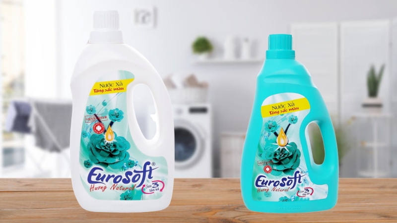 Nước xả vải Eurosoft giúp quần áo luôn mềm mại, thơm tho Nước xả vải Eurosoft giúp quần áo luôn mềm mại, thơm tho