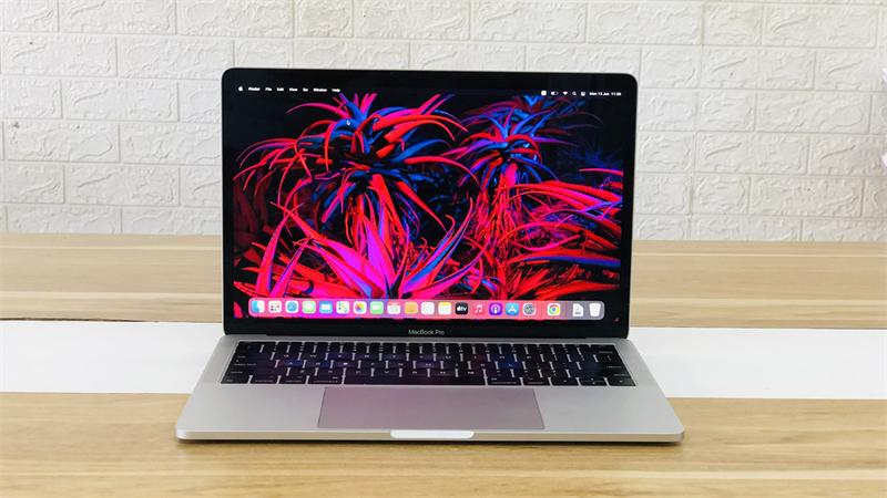 Cận cảnh MacBook Pro 2016 Cận cảnh MacBook Pro 2016