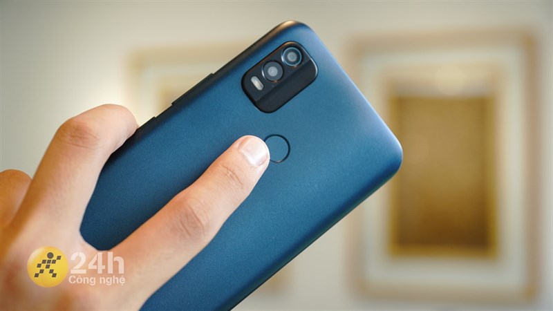 Trên tay Nokia C21 Plus