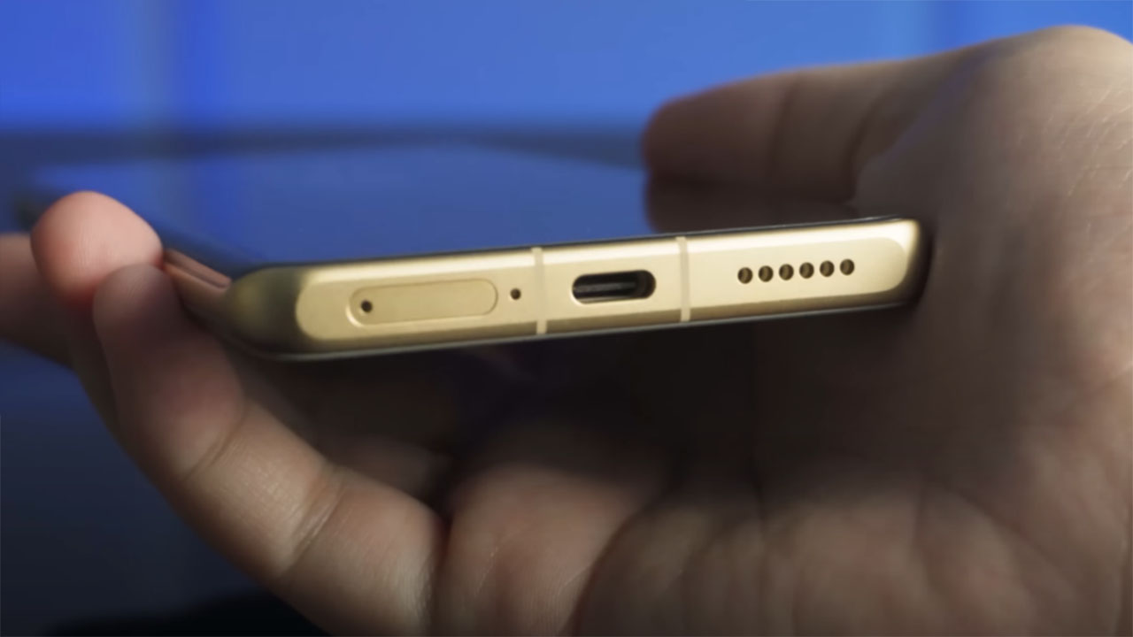 Xiaomi 12S Ultra sử dụng chuẩn sạc cũ