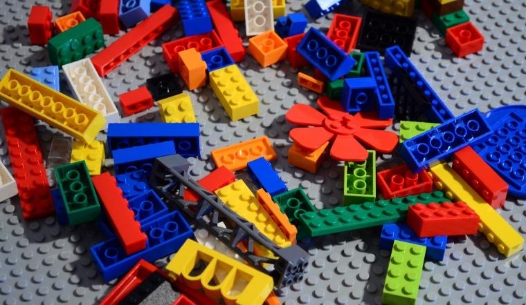 Những Lợi Ích Không Ngờ Đến Của Đồ Chơi Lego Với Bé