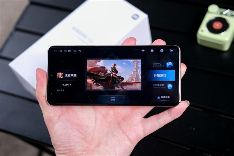 Màn hình Xiaomi 13 sẽ có đầy đủ các công nghệ xịn sò nhất hiện tại với màn hình Samsung E6, độ phân giải 2K