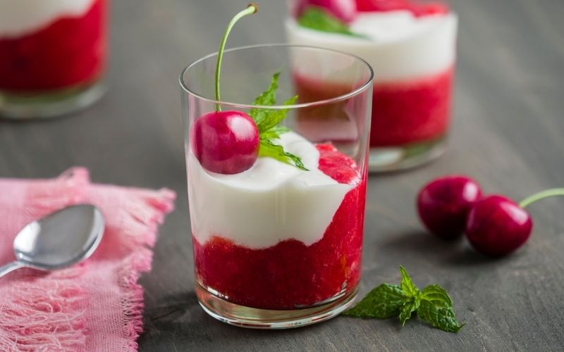 Bánh pudding cherry