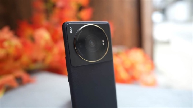 Thiết lập camera của Xiaomi 12S Ultra bao gồm bộ 3 camera chính
