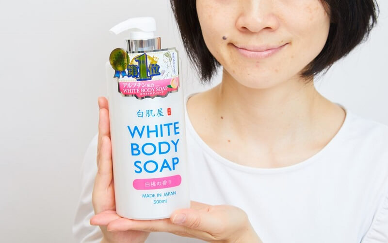 Dòng sữa tắm này có có mùi hương được chiết xuất từ quả đào