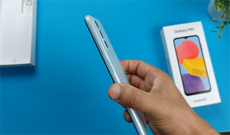 Trên tay Galaxy M13 Trên tay Galaxy M13
