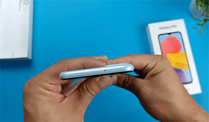 Trên tay Galaxy M13 Trên tay Galaxy M13