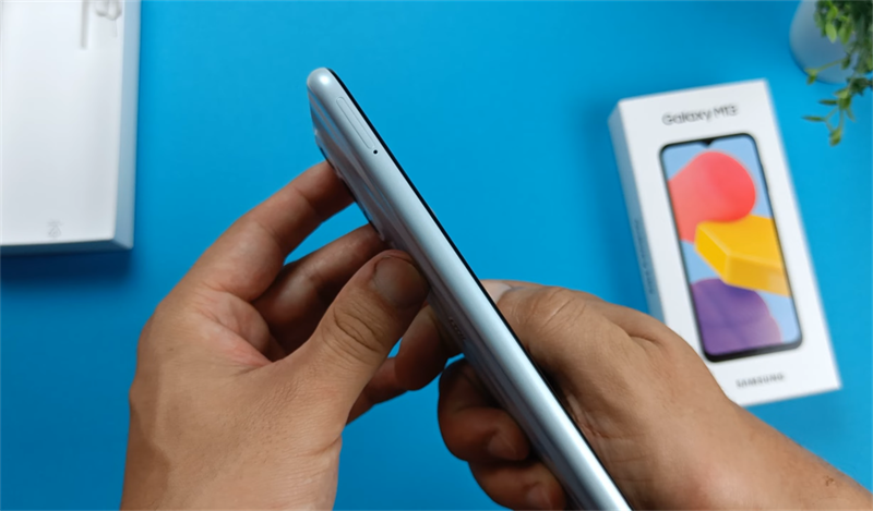 Trên tay Galaxy M13 Trên tay Galaxy M13