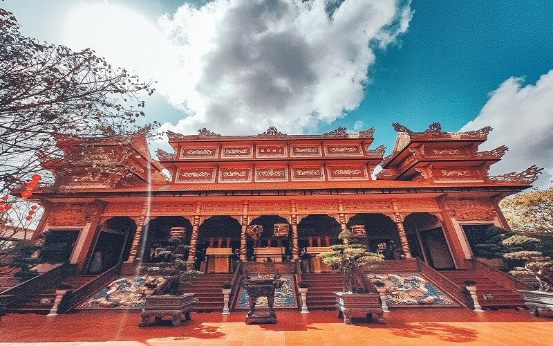 Chùa Nam Sơn tại quận Cẩm Lệ là một trong những ngôi chùa có tiếng nhất Đà Nẵng