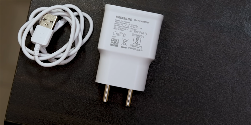 Trên tay Samsung Galaxy M13 5G Trên tay Samsung Galaxy M13 5G