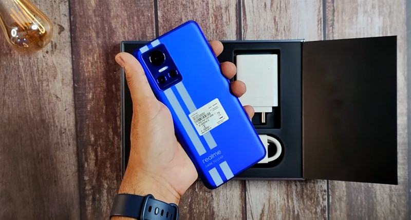 Trên tay Realme GT Neo 3 Thor Love And Thunder Edition: Mạnh như Thor!