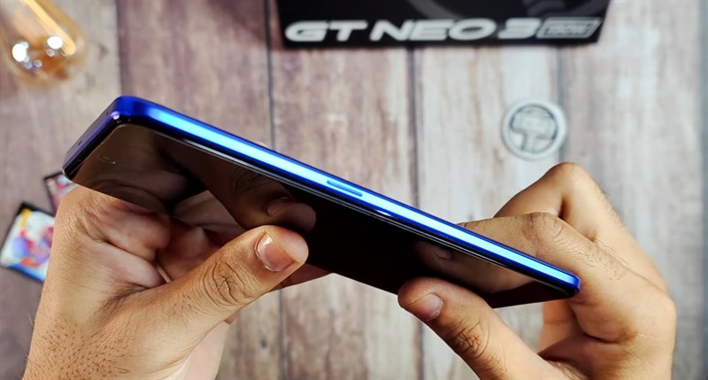 Trên tay Realme GT Neo 3 Thor Love And Thunder Edition: Mạnh như Thor!