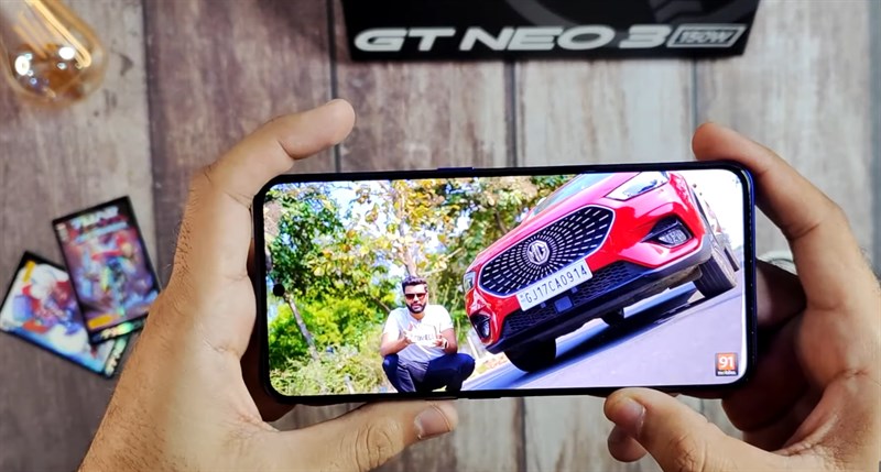 Trên tay Realme GT Neo 3 Thor Love And Thunder Edition: Mạnh như Thor!