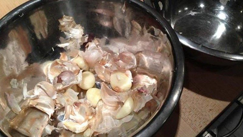 Use a pot to peel garlic