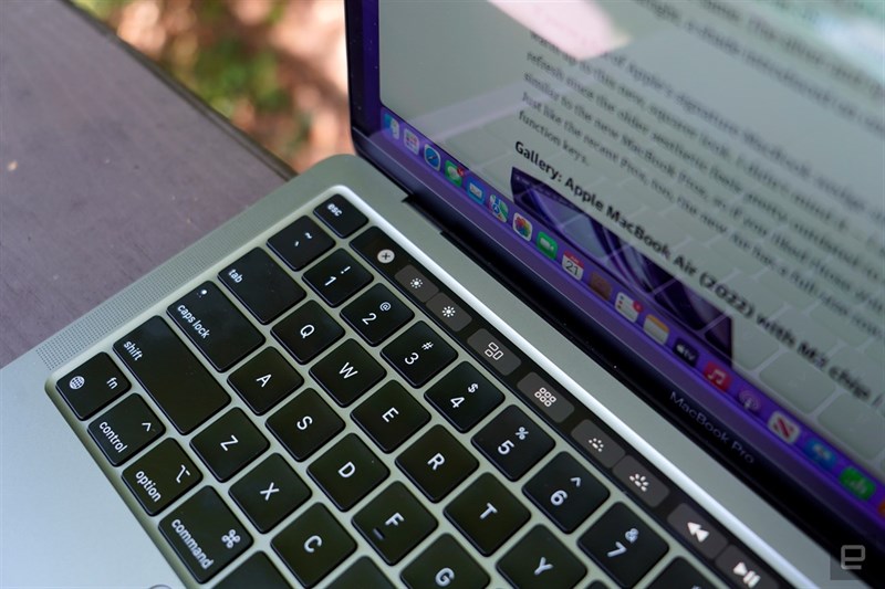 Touch Bar hiện tại chỉ xuất hiện trên dòng Macbook Pro 13 inch
