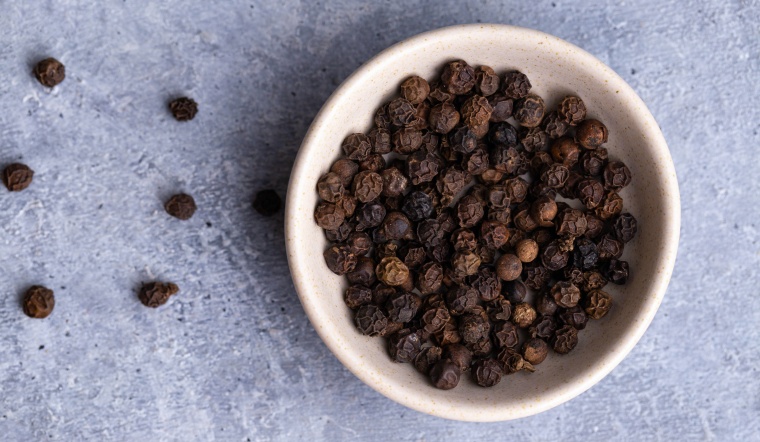 Giá tiêu hôm nay 17/7/2022: Đi ngang, dao động 66.500-69.500 đồng/kg