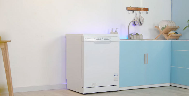 9 công dụng tuyệt vời của máy rửa chén đem lại cho gia đình bạn > Máy rửa chén độc lập có sấy Candy CDPN 1L390PW an toàn hơn cho người sử dụng