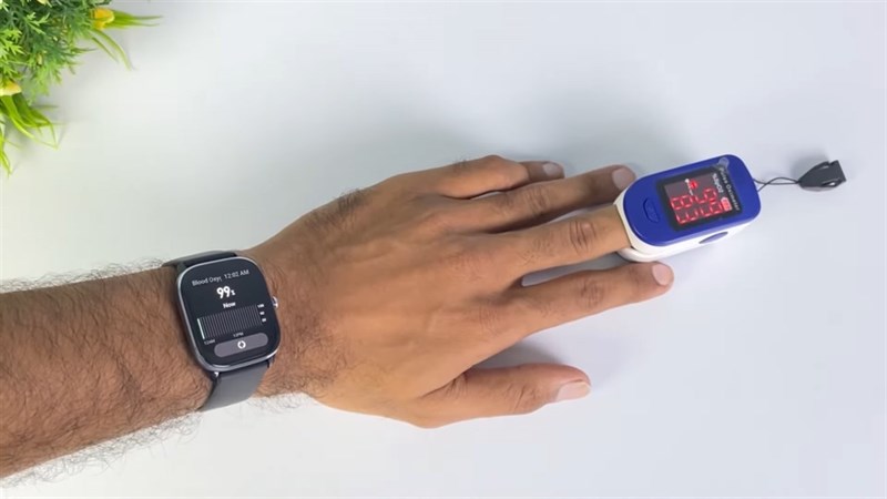 So sánh kết quả đo nồng độ oxy trong máu giữa đồng hồ và thiết bị y tế