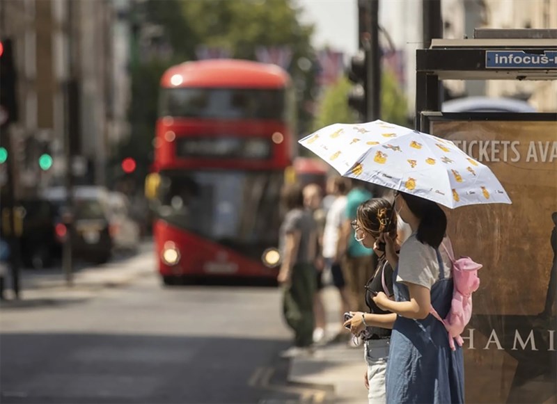 Nắng nóng kỷ lục tại Anh khiến máy chủ Google và Oracle gặp sự cố Nắng nóng kỷ lục tại Anh khiến máy chủ Google và Oracle gặp sự cố