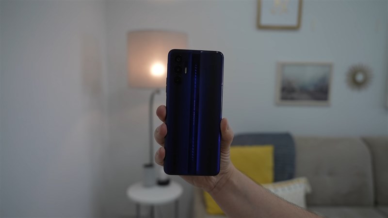 Đánh giá Tecno POVA 3: Pin khủng 7.000 mAh, màn hình 90 Hz, giá tốt Đánh giá Tecno POVA 3: Pin khủng 7.000 mAh, màn hình 90 Hz, giá tốt