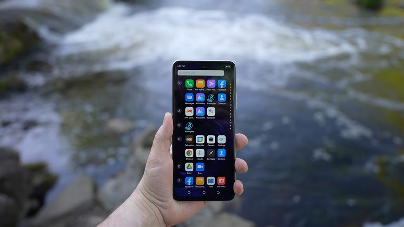 Đánh giá Tecno POVA 3: Pin khủng 7.000 mAh, màn hình 90 Hz, giá tốt Đánh giá Tecno POVA 3: Pin khủng 7.000 mAh, màn hình 90 Hz, giá tốt