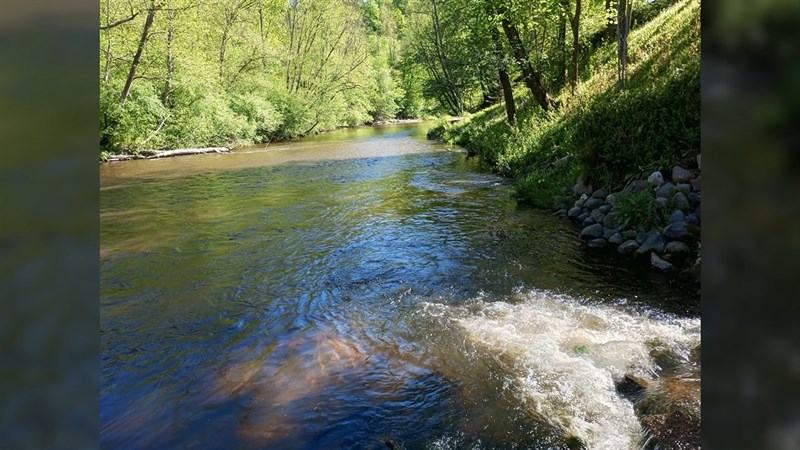 Đánh giá Tecno POVA 3: Pin khủng 7.000 mAh, màn hình 90 Hz, giá tốt Đánh giá Tecno POVA 3: Pin khủng 7.000 mAh, màn hình 90 Hz, giá tốt