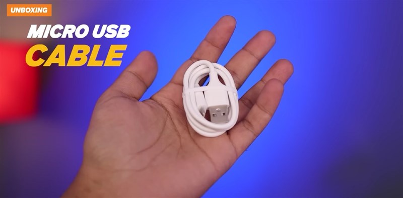 Trên tay Tecno Spark 9: Giá chỉ từ 2.5 triệu* mà đã có thiết kế nổi bật cùng màn hình 90 Hz