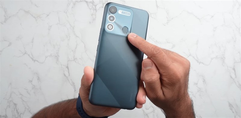 Trên tay Tecno Spark 9: Giá chỉ từ 2.5 triệu* mà đã có thiết kế nổi bật cùng màn hình 90 Hz