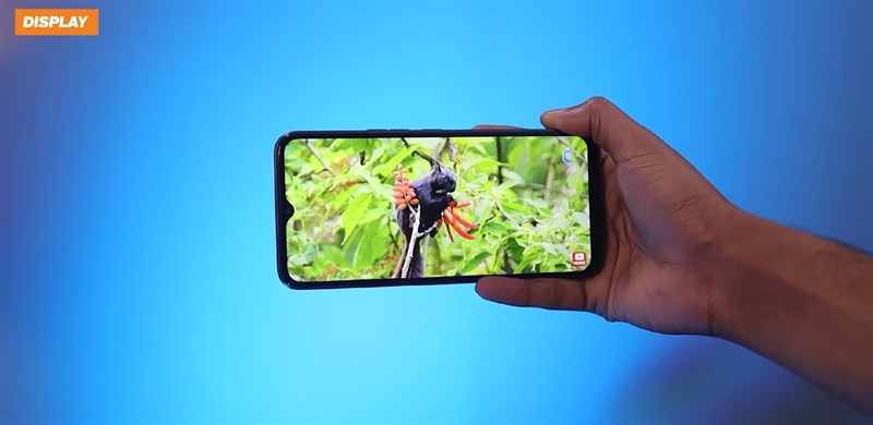 Trên tay Tecno Spark 9: Giá chỉ từ 2.5 triệu* mà đã có thiết kế nổi bật cùng màn hình 90 Hz