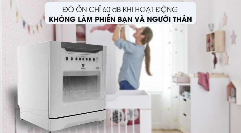 Máy rửa chén mini Electrolux ESF6010BW hoạt động êm ái với độ ồn 60 dB