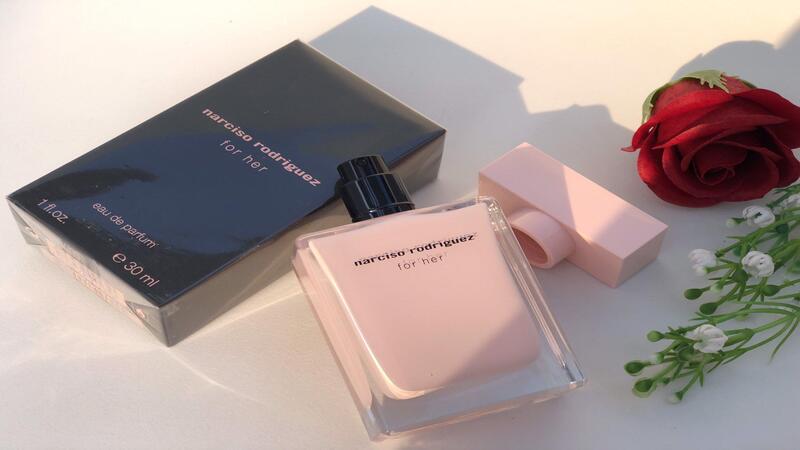 Narciso Rodriguez for Her Eau de Parfum với thiết kế đầy sang trọng